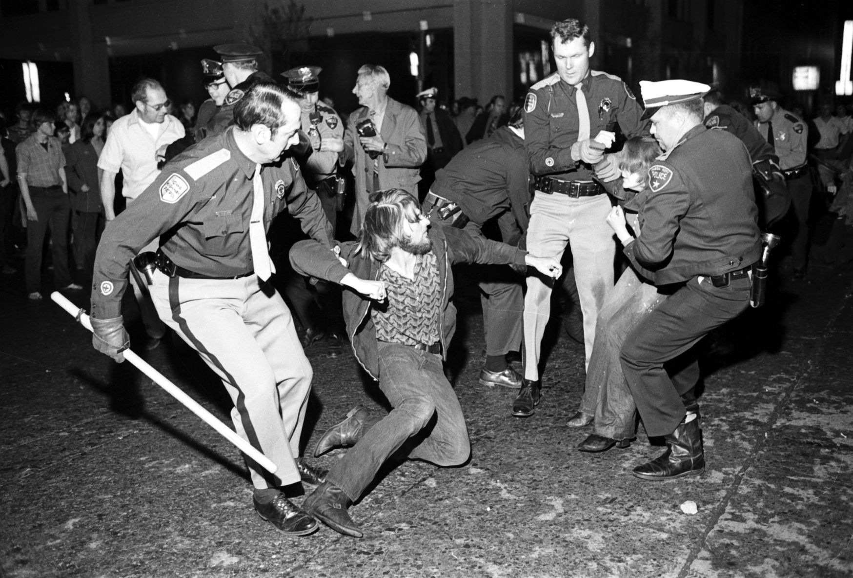 Demonstration downtown #10.jpg